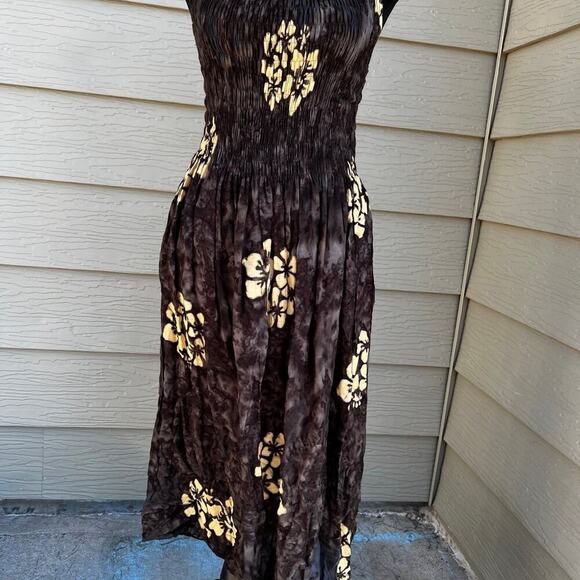 J & J Fashion Tank top style elastic top dress, one size, batik type design - Picture 4 of 9